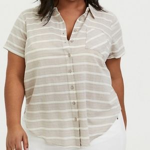 TORRID STRIPPED TEXTURED BUTTON DOWN SHIRT